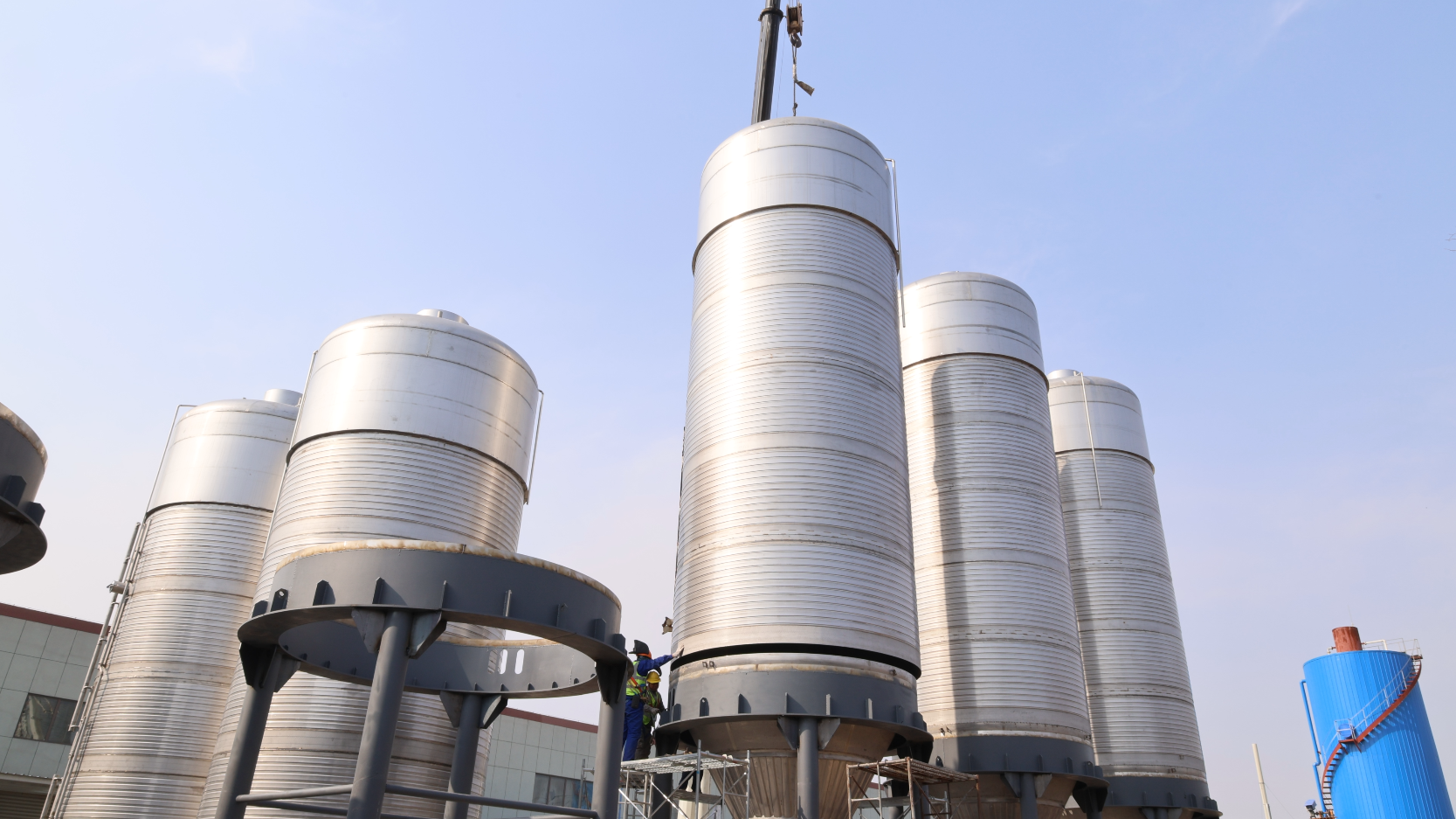 300噸級超大型啤酒發(fā)酵罐投產(chǎn)，打破國外